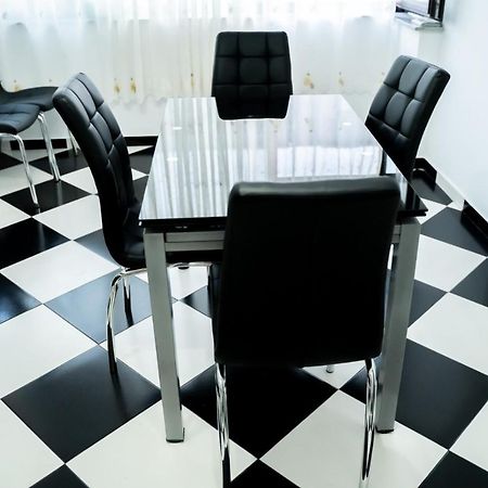 Апартаменты Apartament Luxury Гура-Гуморулуй Экстерьер фото