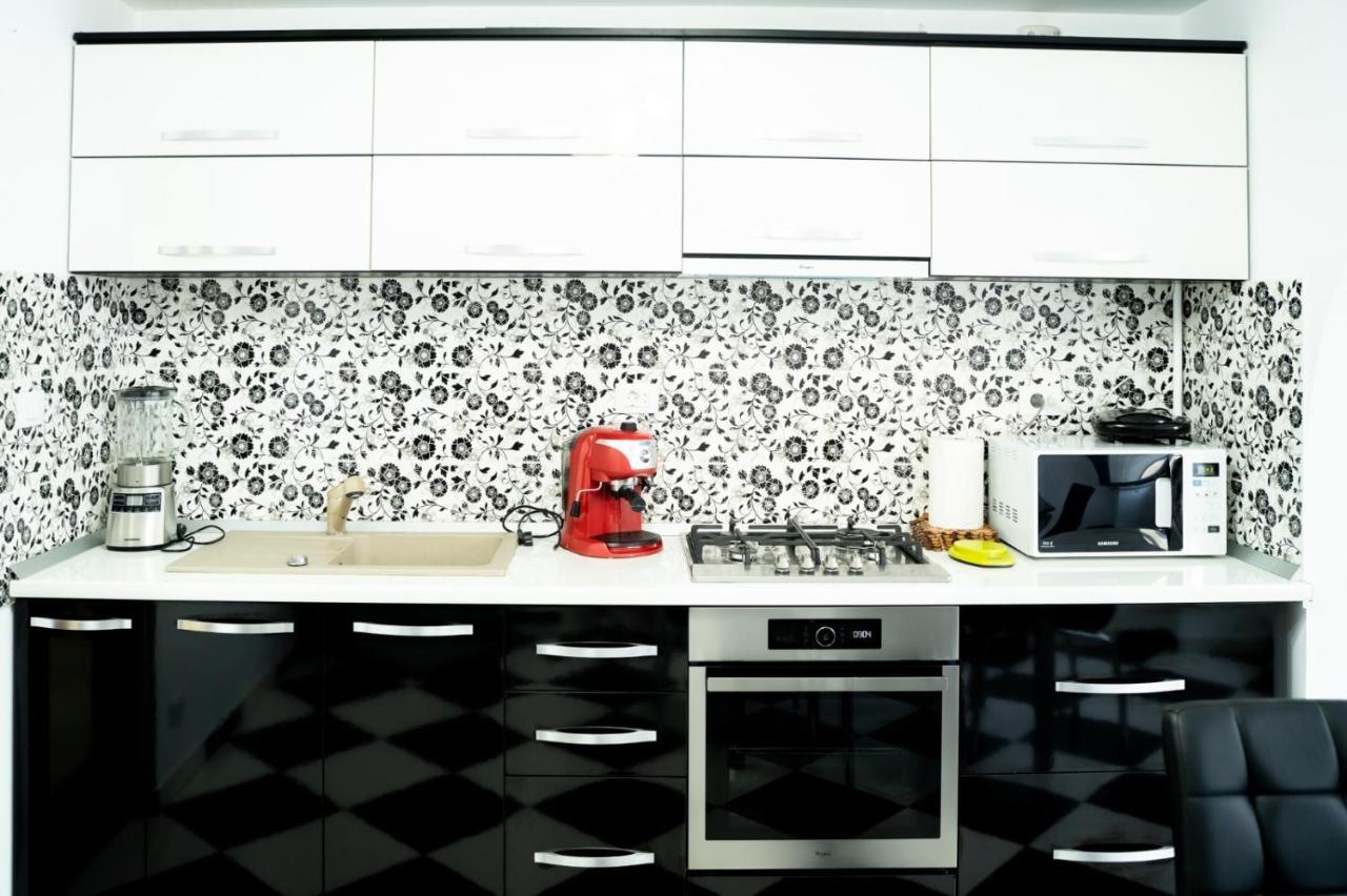 Апартаменты Apartament Luxury Гура-Гуморулуй Экстерьер фото
