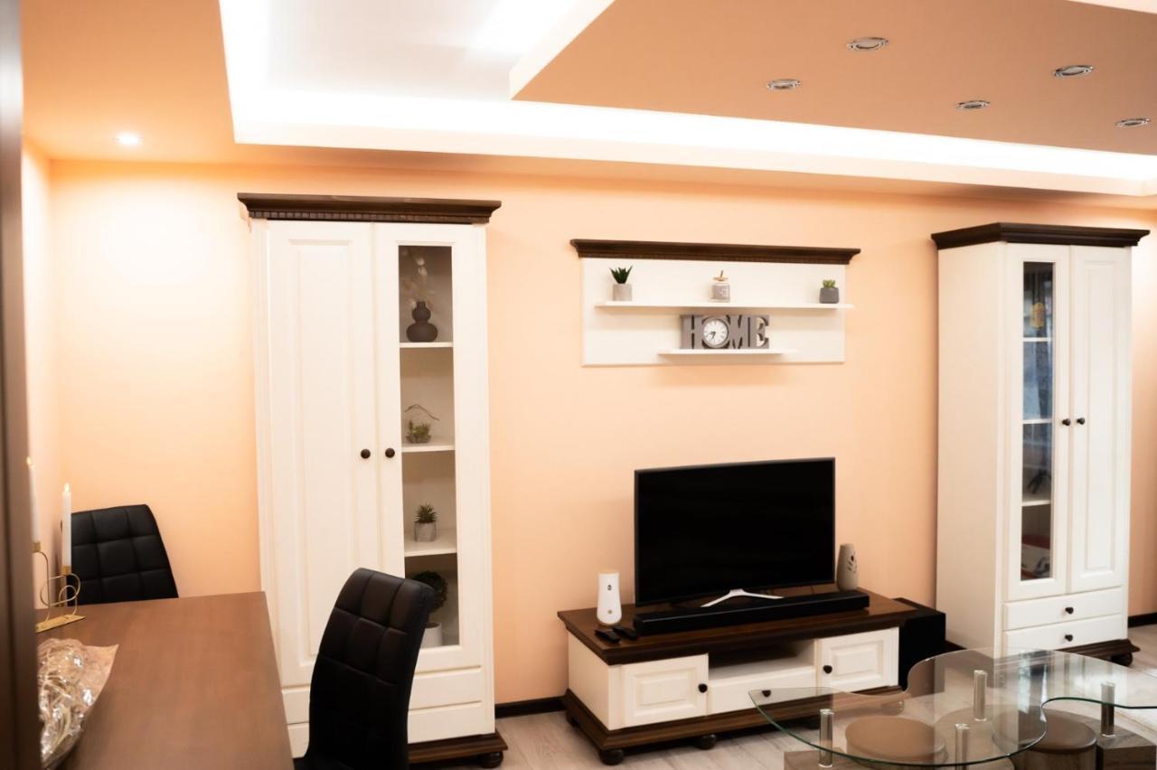 Апартаменты Apartament Luxury Гура-Гуморулуй Экстерьер фото