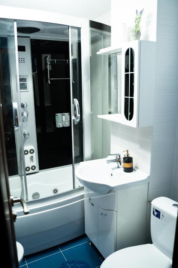 Апартаменты Apartament Luxury Гура-Гуморулуй Экстерьер фото
